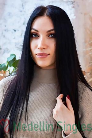 165784 - Elena Age: 33 - Russia