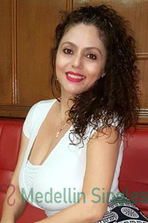 176038 - Jessenia Age: 52 - Costa Rica