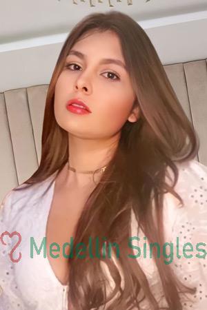 210899 - Julieth Age: 25 - Colombia