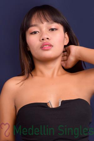 213018 - Marisa Age: 20 - Philippines