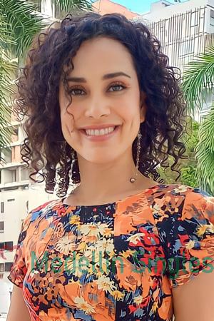 216632 - Mayling Age: 45 - Colombia