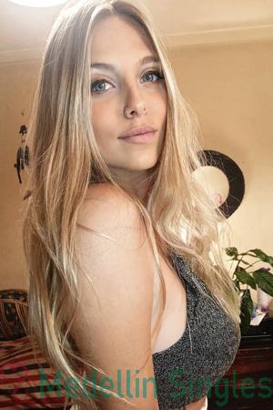 223297 - Lucia Age: 29 - Argentina
