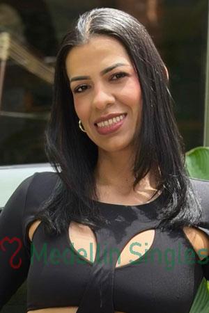 223892 - Laura Age: 39 - Colombia