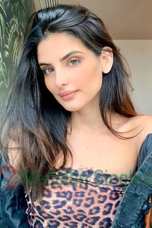 224476 - Lara Age: 28 - Brazil