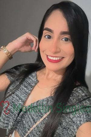 224484 - Tatiana Age: 32 - Colombia
