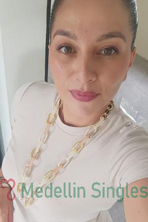 225118 - Evelyn Age: 39 - Costa Rica