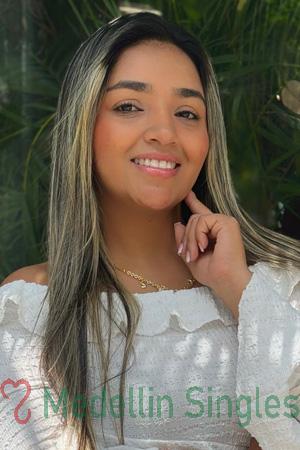 225439 - Mariana Age: 32 - Colombia