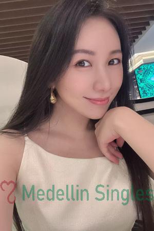 225710 - Yinping Age: 38 - China