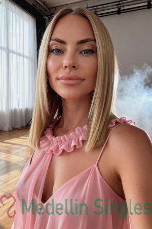 226116 - Khrystyna Age: 37 - Ukraine