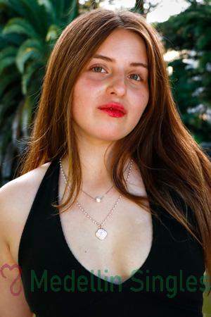 226176 - Ana Paula Age: 20 - Argentina