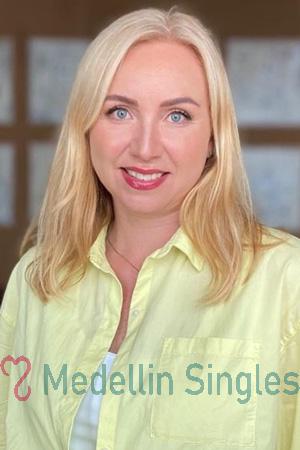 227687 - Luliia Age: 53 - Mexico