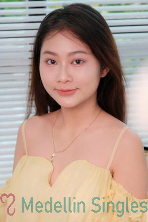 228504 - Thi Truong Giang Age: 21 - Vietnam