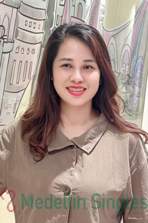 228526 - Qin ying Age: 44 - China