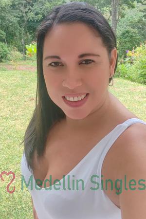 229344 - Jenny Age: 40 - Costa Rica