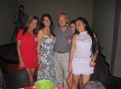 Our client with beautiful and young Latin women during the socials event